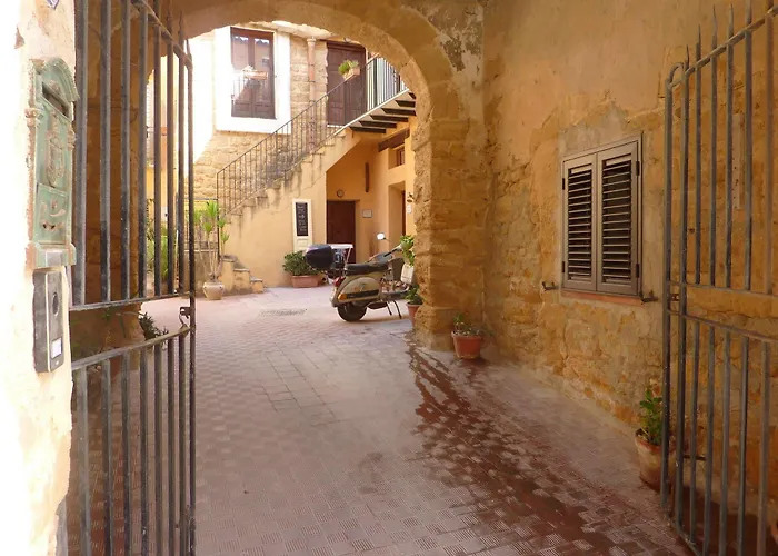 Corte Dei Greci فندق مبيت وإفطار أغريجنتو